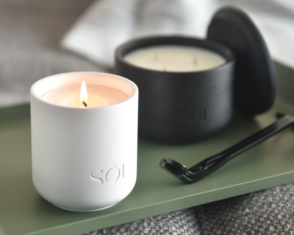 Bougie classique rechargeable Pêche & Monoï – Image 4