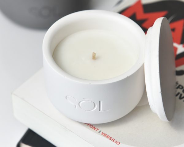 Petite bougie rechargeable Pêche & Monoï – Image 3